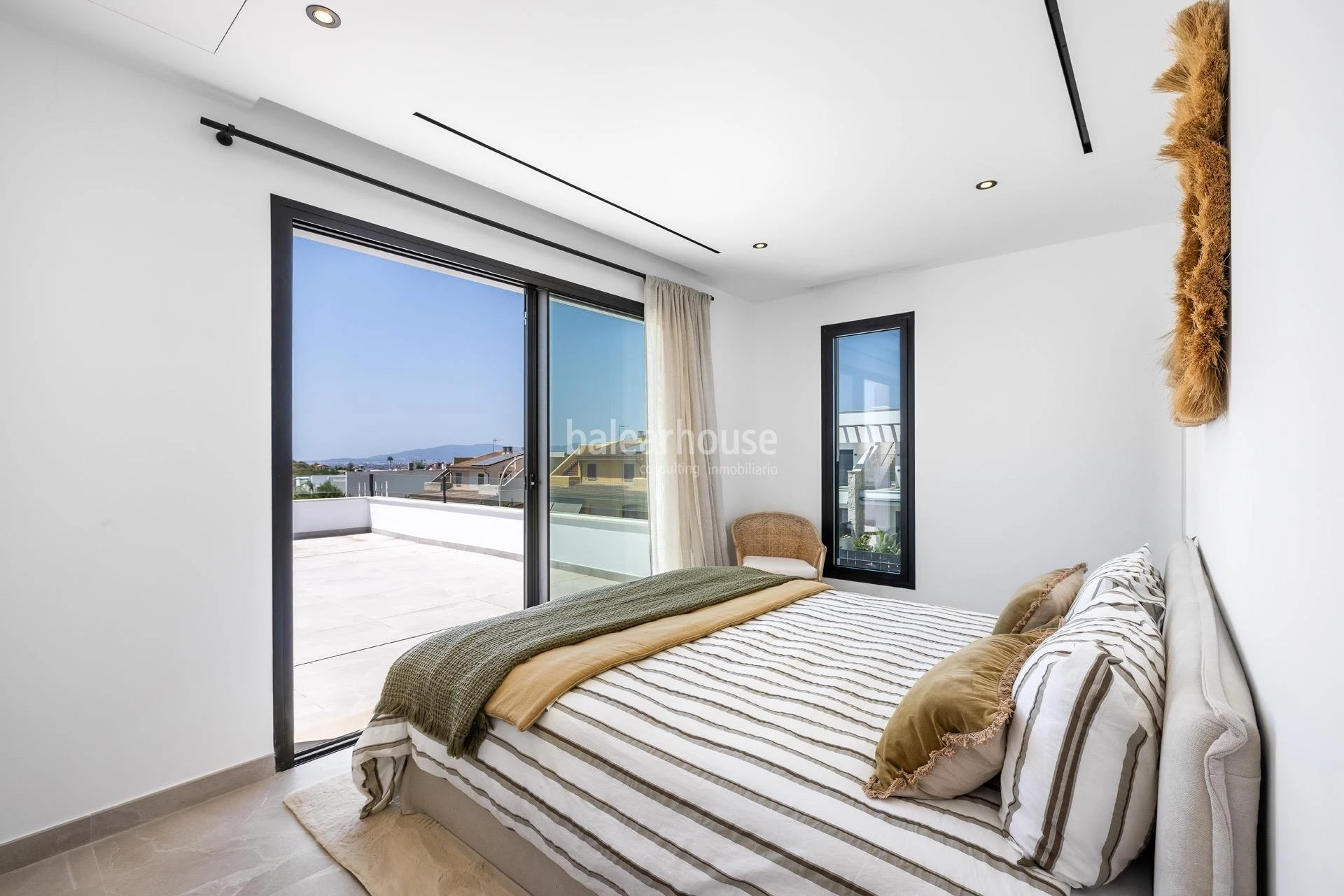Zeitgenössische Architektur und mediterranes Lebensgefühl in dieser Villa nahe Palma