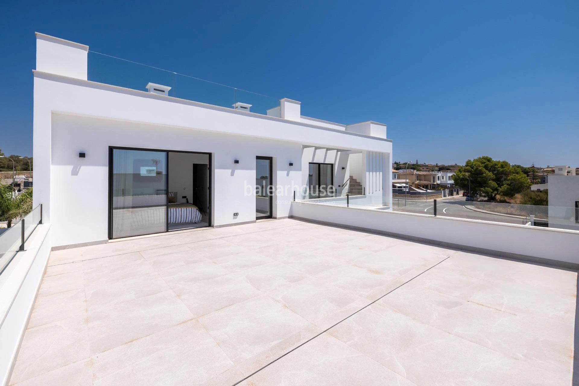 Zeitgenössische Architektur und mediterranes Lebensgefühl in dieser Villa nahe Palma