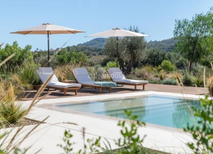 Tradition and contemporary comfort in this large new finca surrounded by nature, close to beautiful beaches
