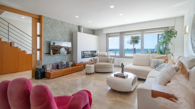 Magnífica casa frente al Mediterráneo con jardín, terraza y altas calidades en el privilegiado paseo del Portixol-Molinar