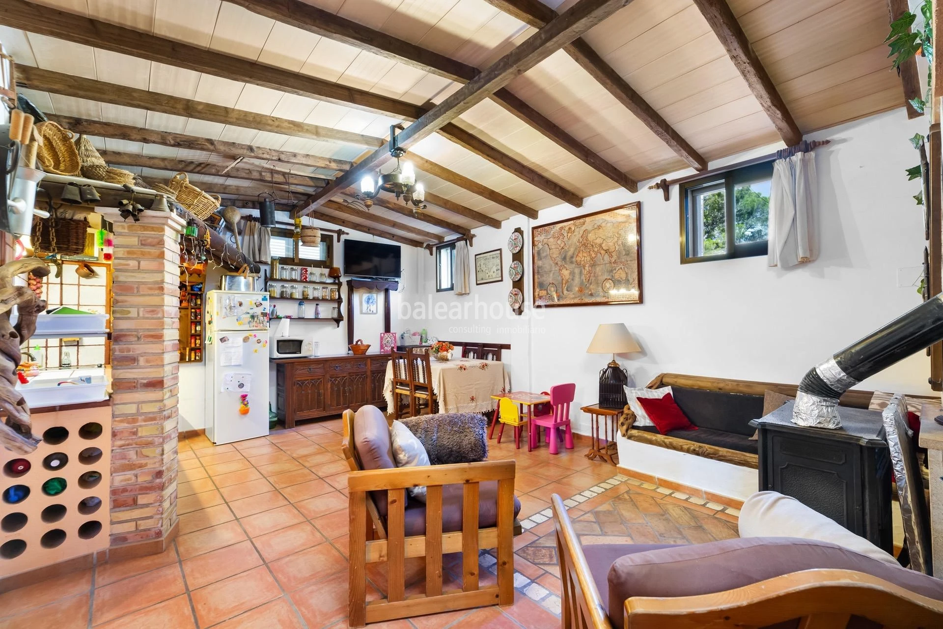 Bonito chalet con gran área de jardín, piscina y vistas despejadas a la montaña en Santa Ponsa