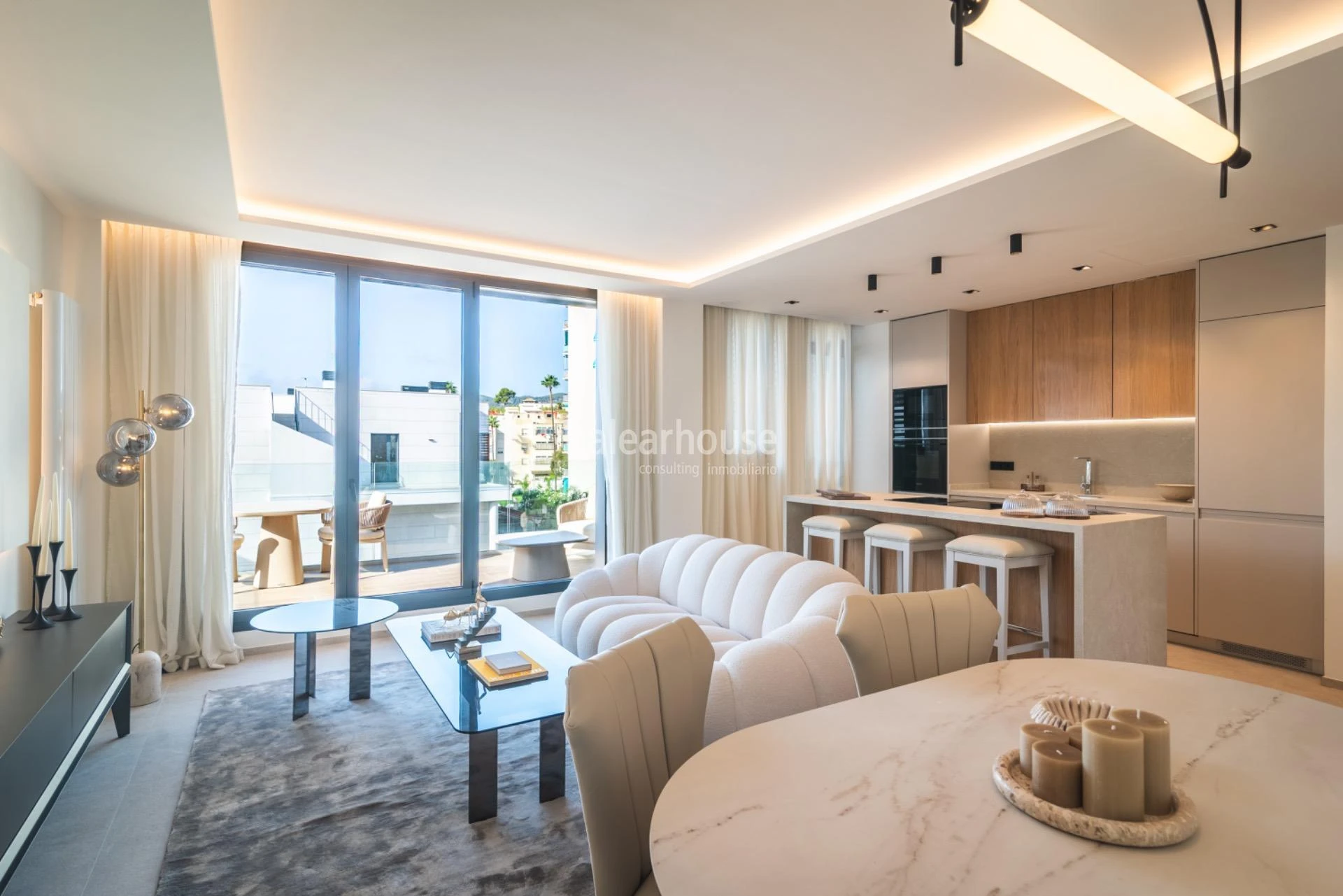 Altas calidades y diseño moderno en estos áticos de obra nueva junto al golf y zonas verdes en Palma