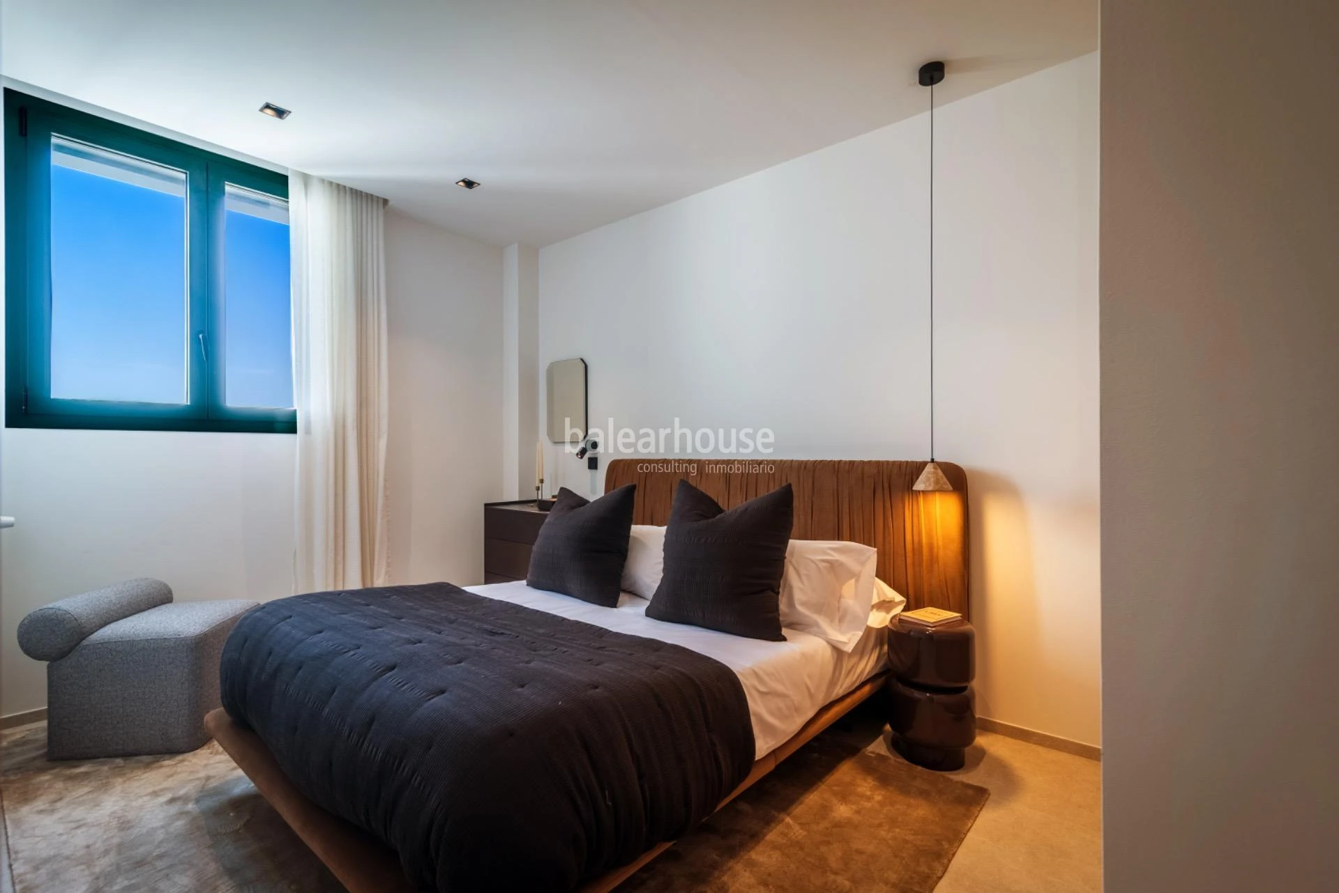 Altas calidades y diseño moderno en estos áticos de obra nueva junto al golf y zonas verdes en Palma