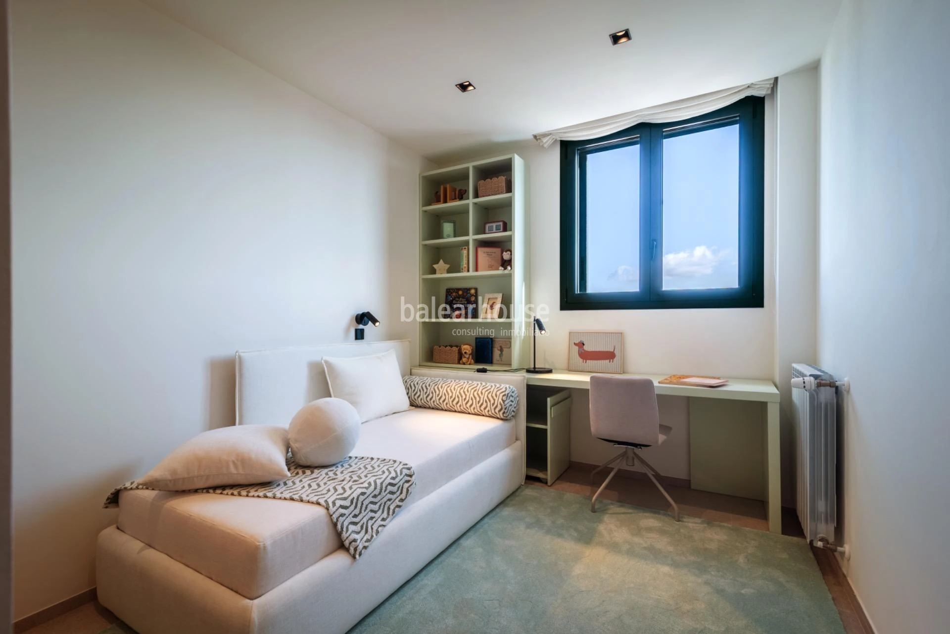 Altas calidades y diseño moderno en estos áticos de obra nueva junto al golf y zonas verdes en Palma
